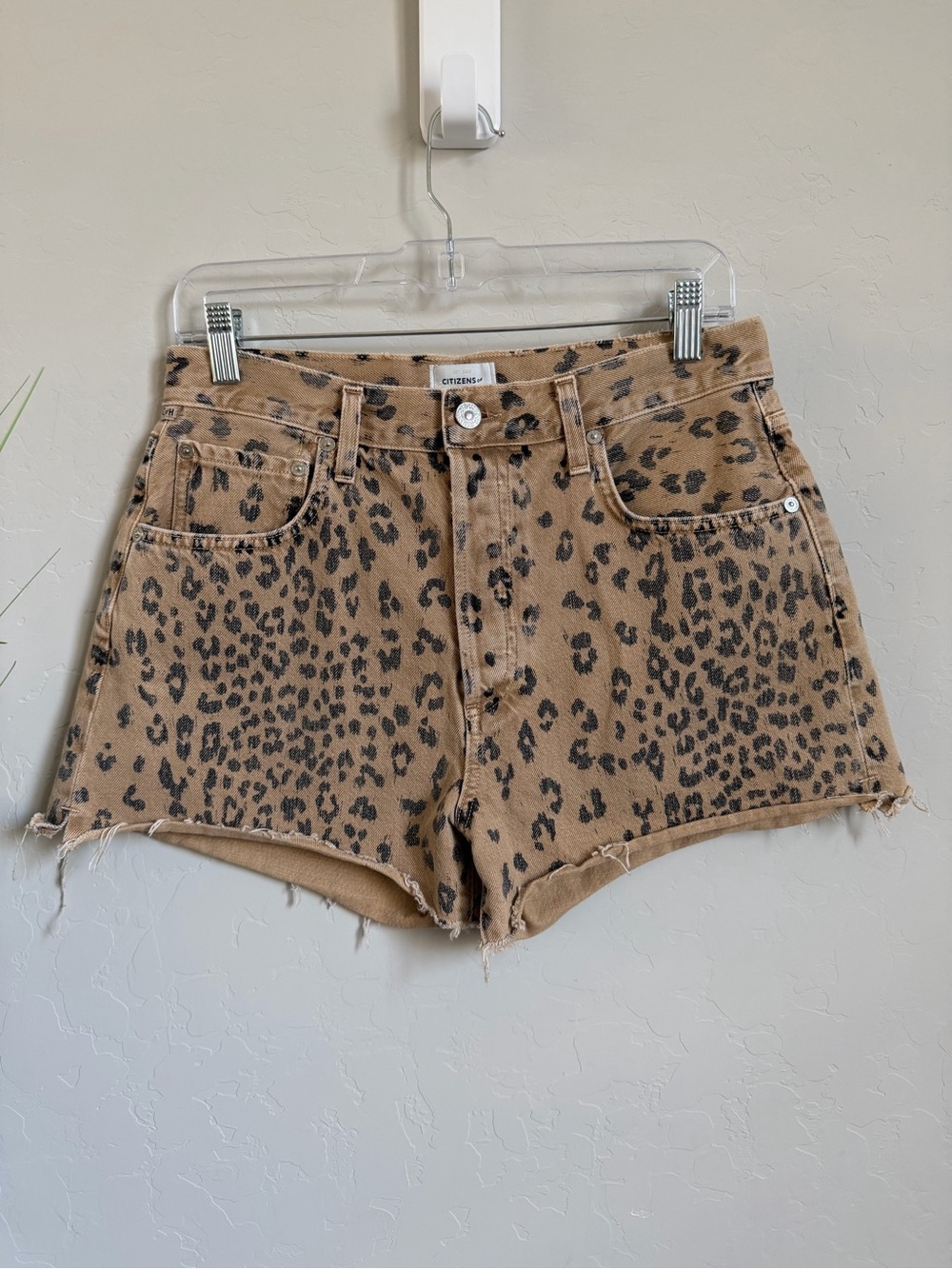 Citizens of Humanity Marlow Vintage Shorts 27 Leopard Print Raw Hem High Rise